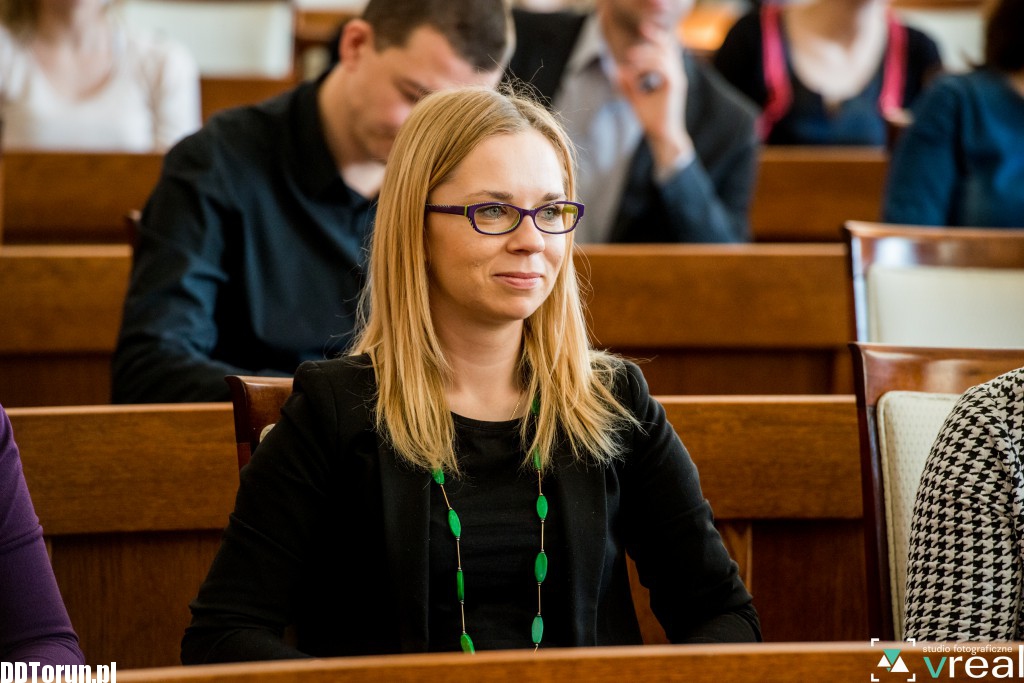 Dyktando w urzędzie marszałkowskim