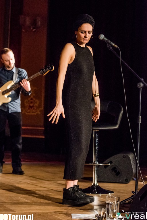 Maja Olenderek na Dzień Kobiet w Artusie