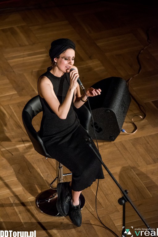 Maja Olenderek na Dzień Kobiet w Artusie