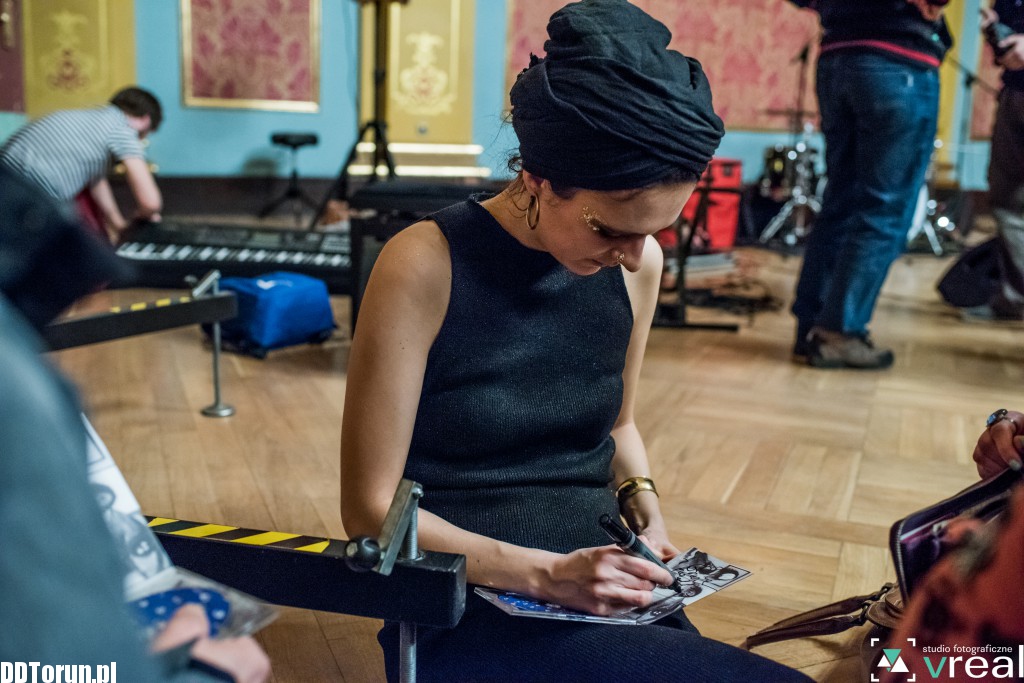 Maja Olenderek na Dzień Kobiet w Artusie