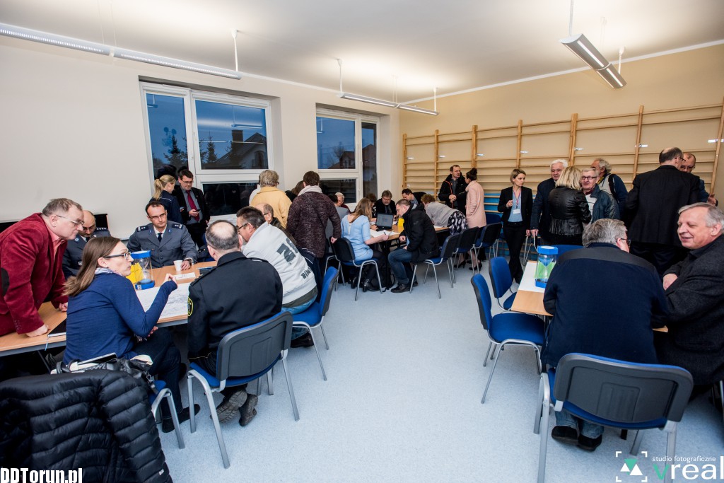 World cafe na Bielawach i w Grębocinie