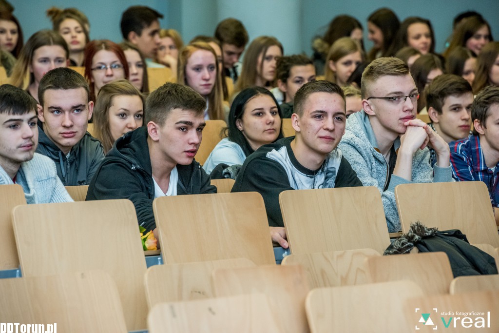 Mowa ciała w Wyższej Szkole Bankowej