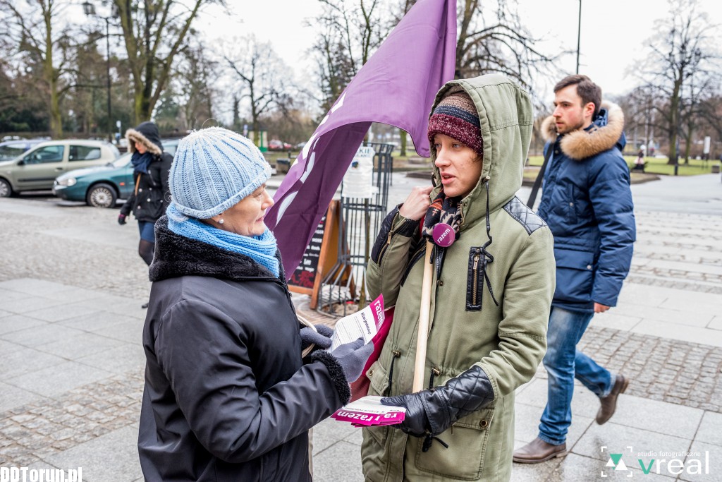 Razem przeciwko rządowi
