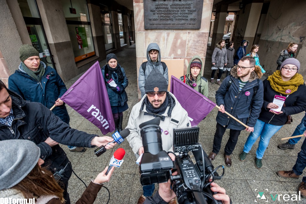 Razem przeciwko rządowi