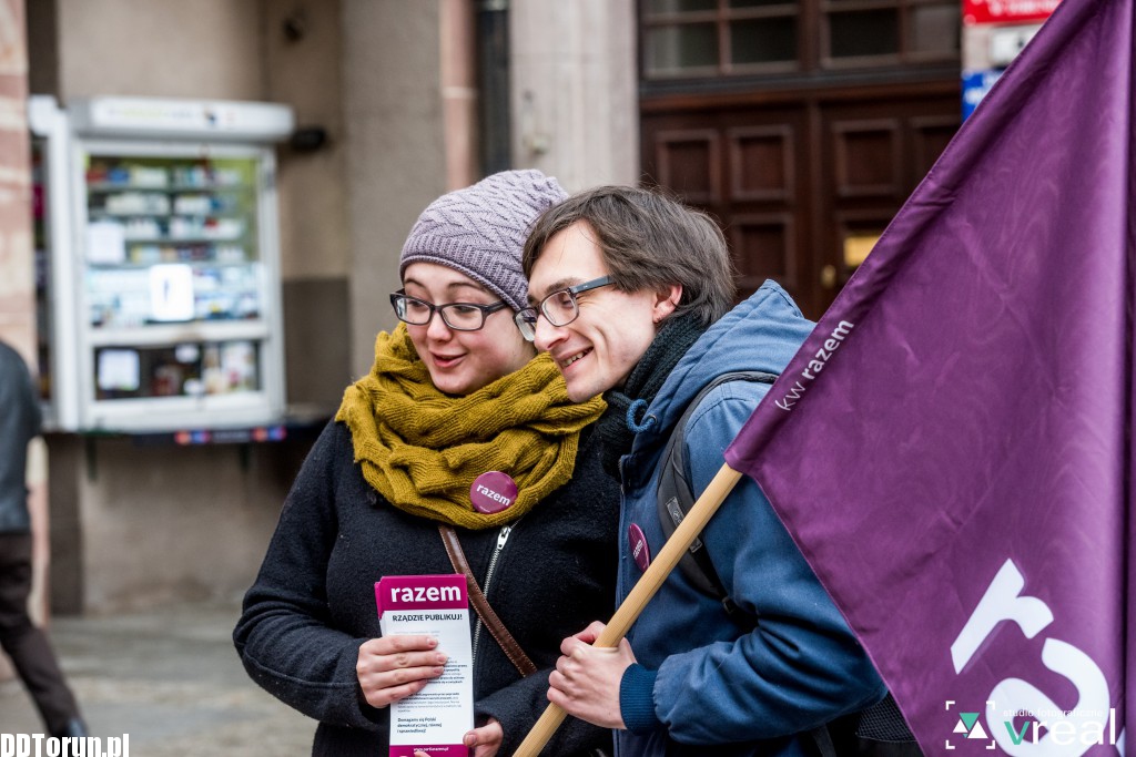 Razem przeciwko rządowi