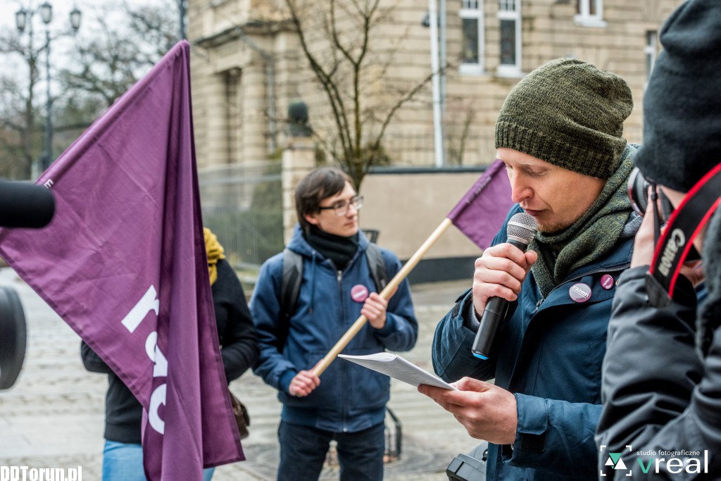 Razem przeciwko rządowi