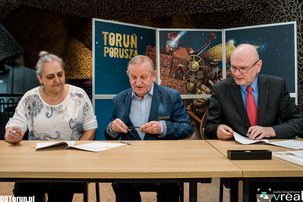 Miliony złotych rozdane pozarządówkom