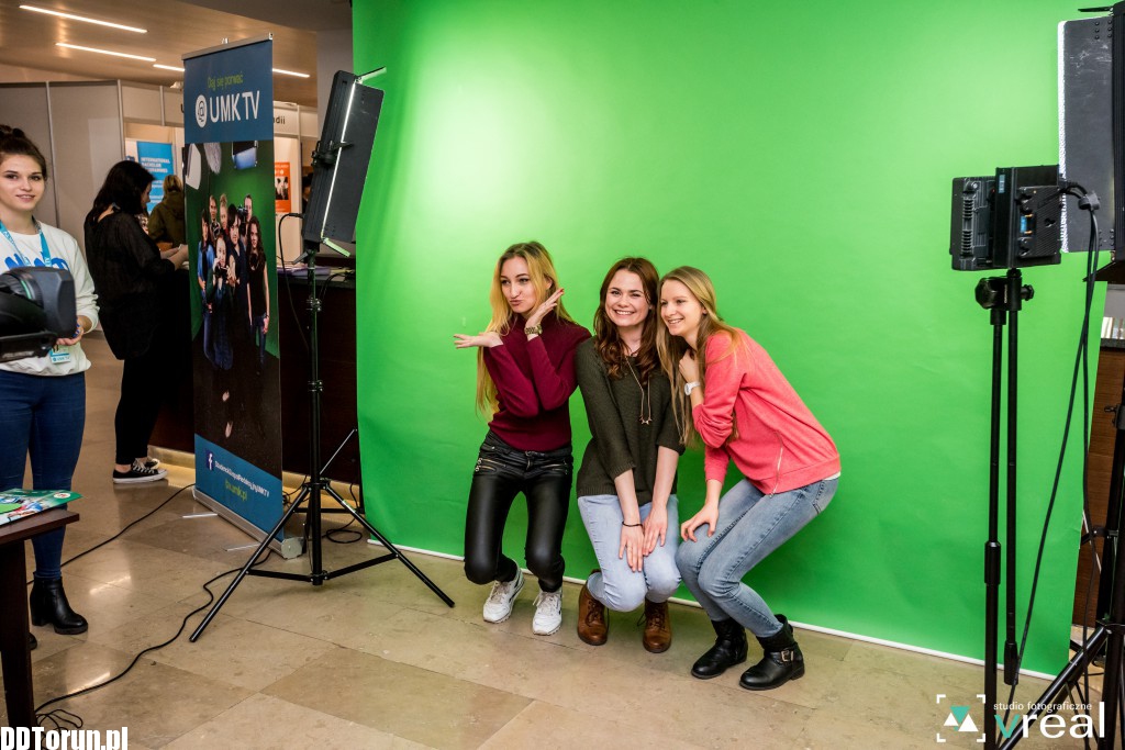 Targi Edukacyjne w auli UMK