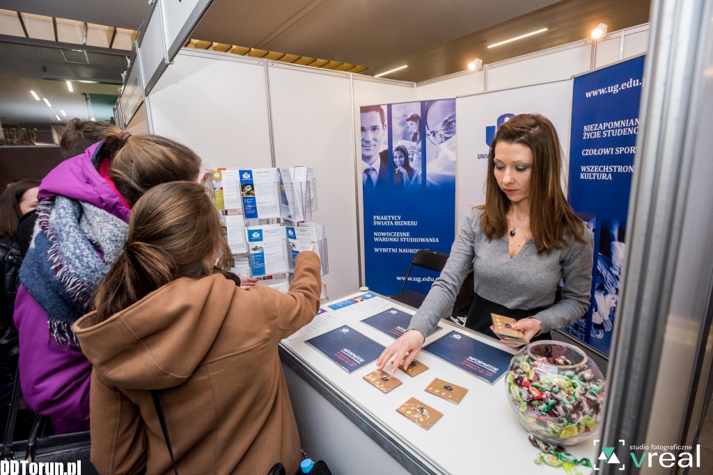 Targi Edukacyjne w auli UMK