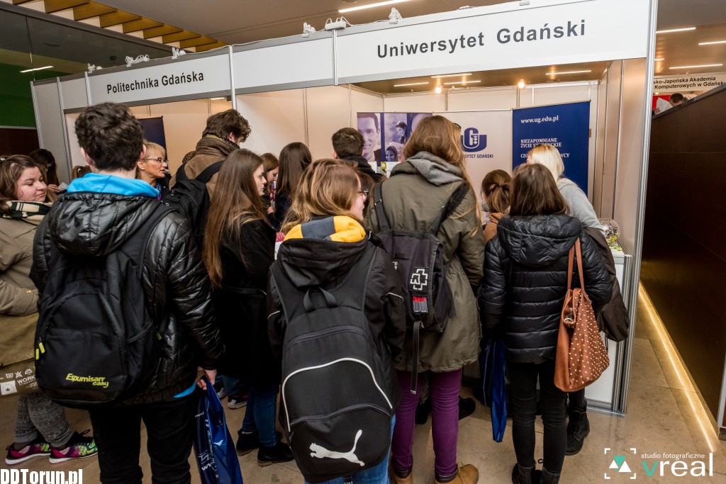 Targi Edukacyjne w auli UMK