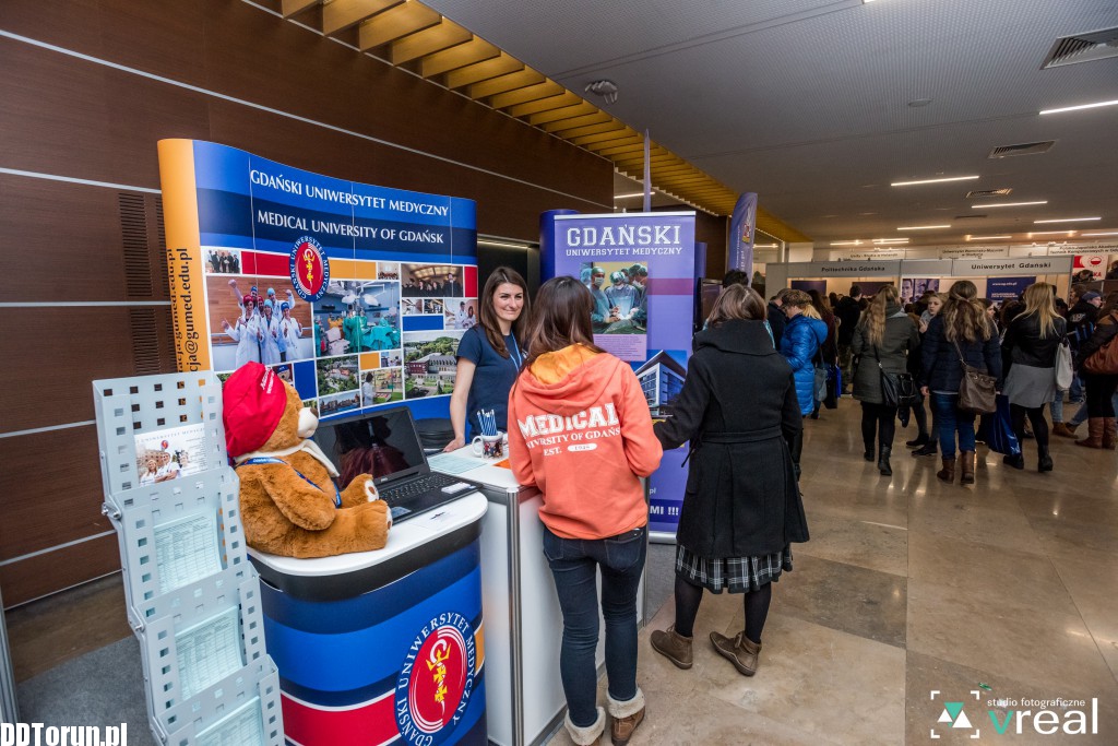 Targi Edukacyjne w auli UMK