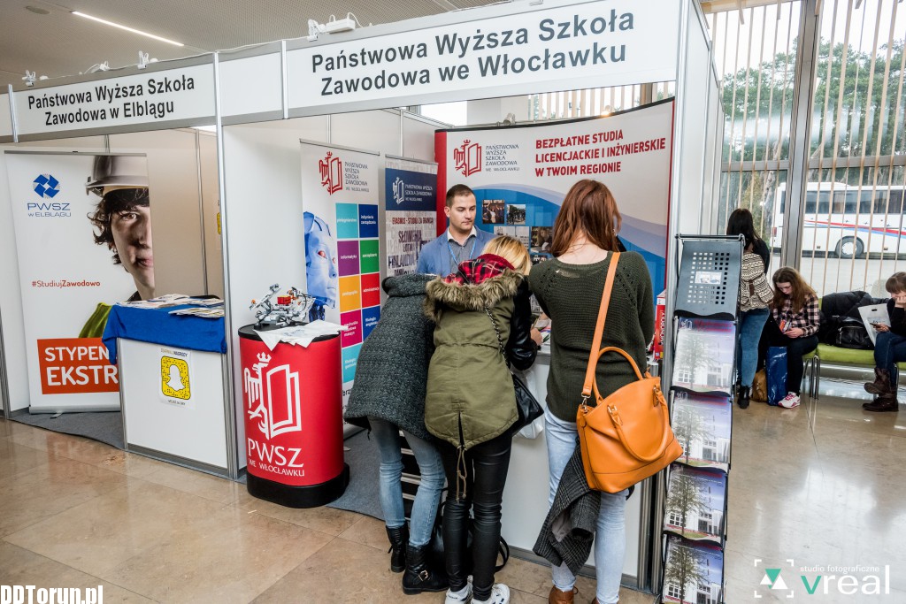 Targi Edukacyjne w auli UMK