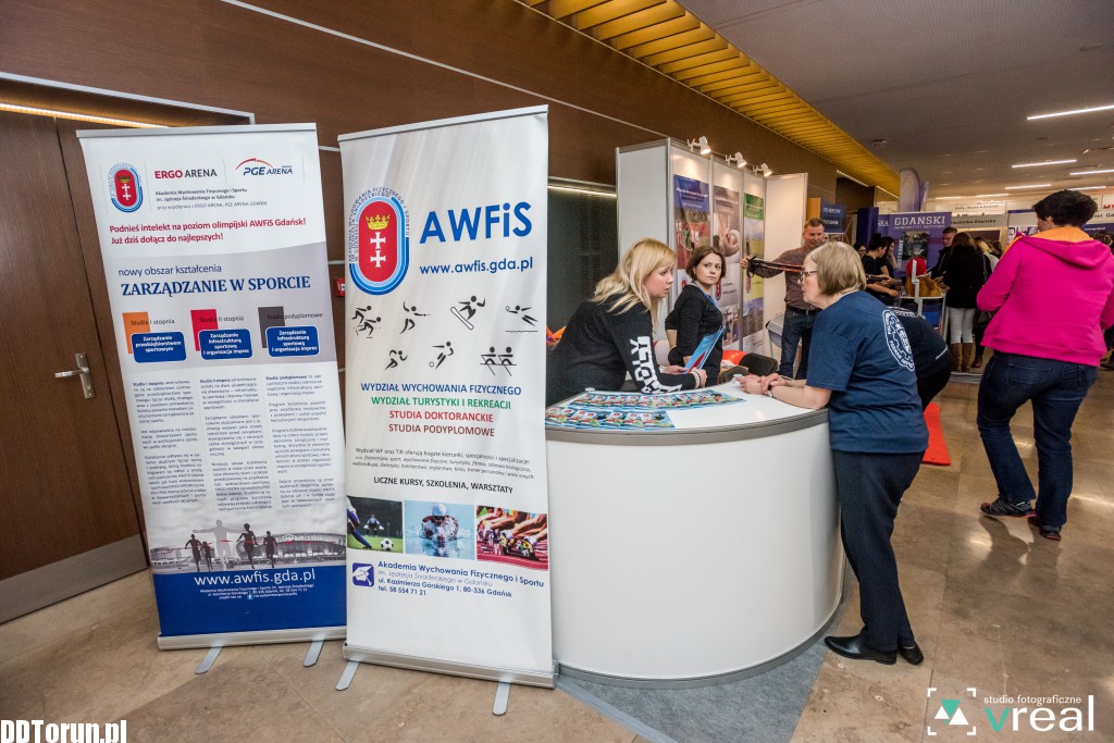 Targi Edukacyjne w auli UMK