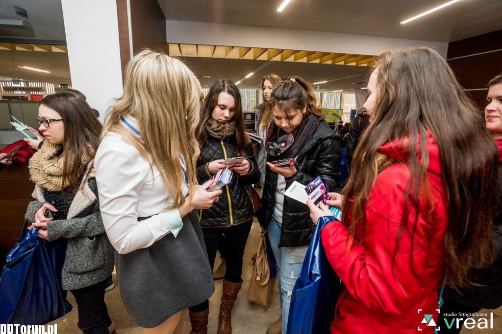 Targi Edukacyjne w auli UMK