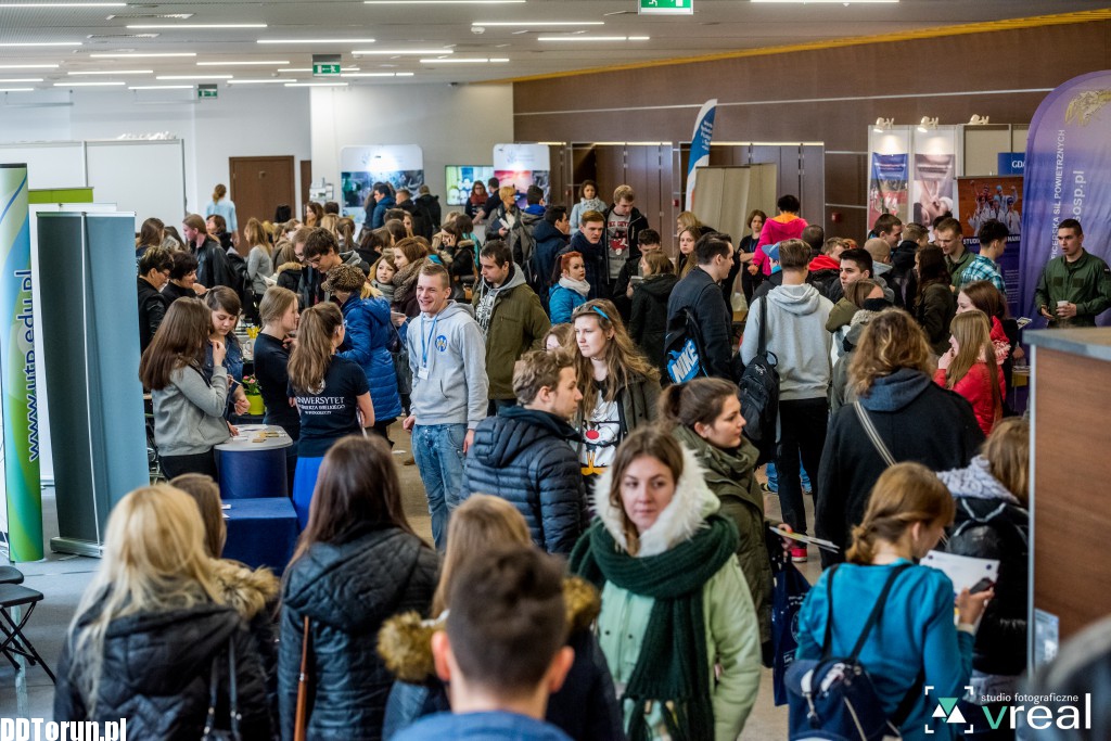 Targi Edukacyjne w auli UMK