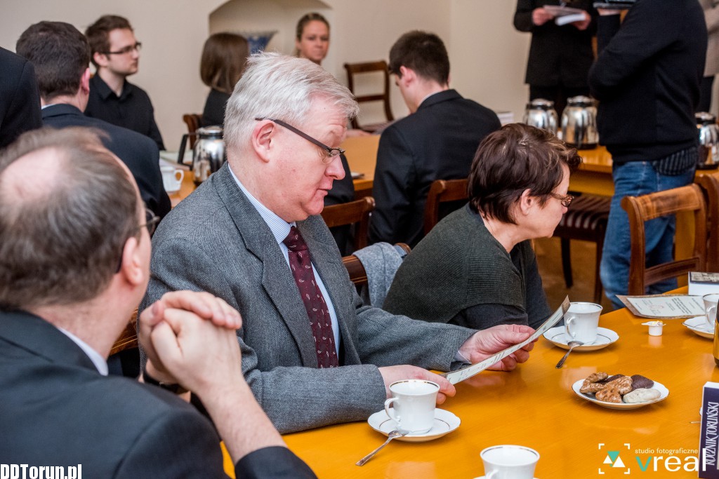 Młodzi naukowcy z nagrodami