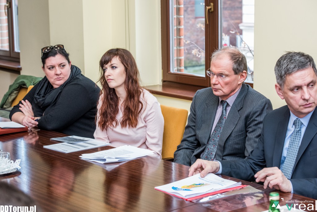 Władze o przygotowaniu programu 500+