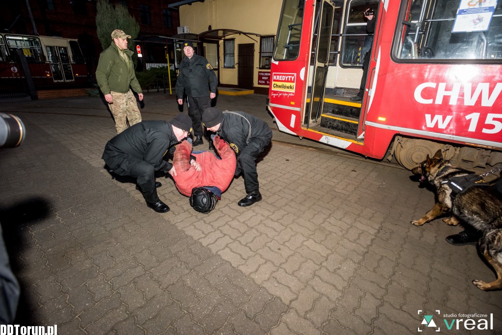 Straż miejska - szkolenie walki w tramwajach