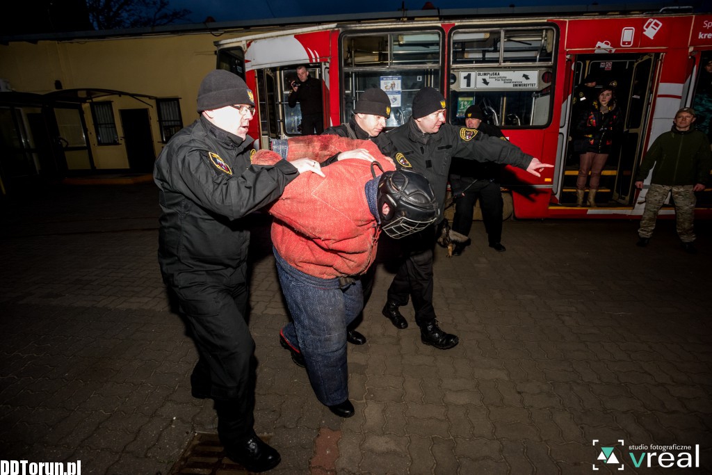 Straż miejska - szkolenie walki w tramwajach