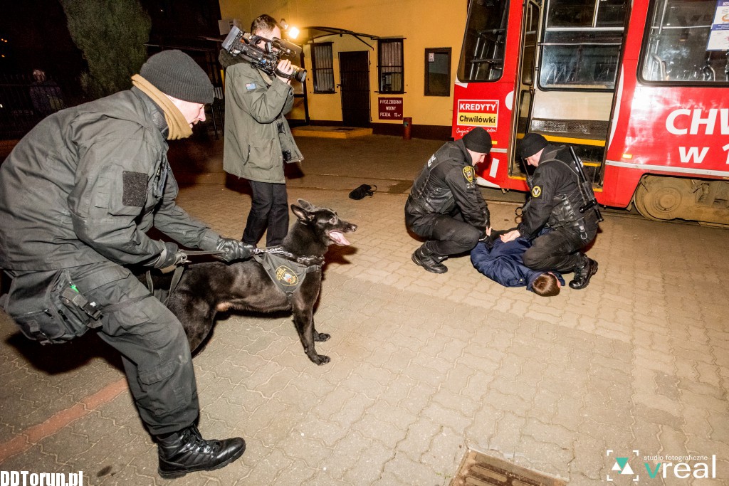 Straż miejska - szkolenie walki w tramwajach