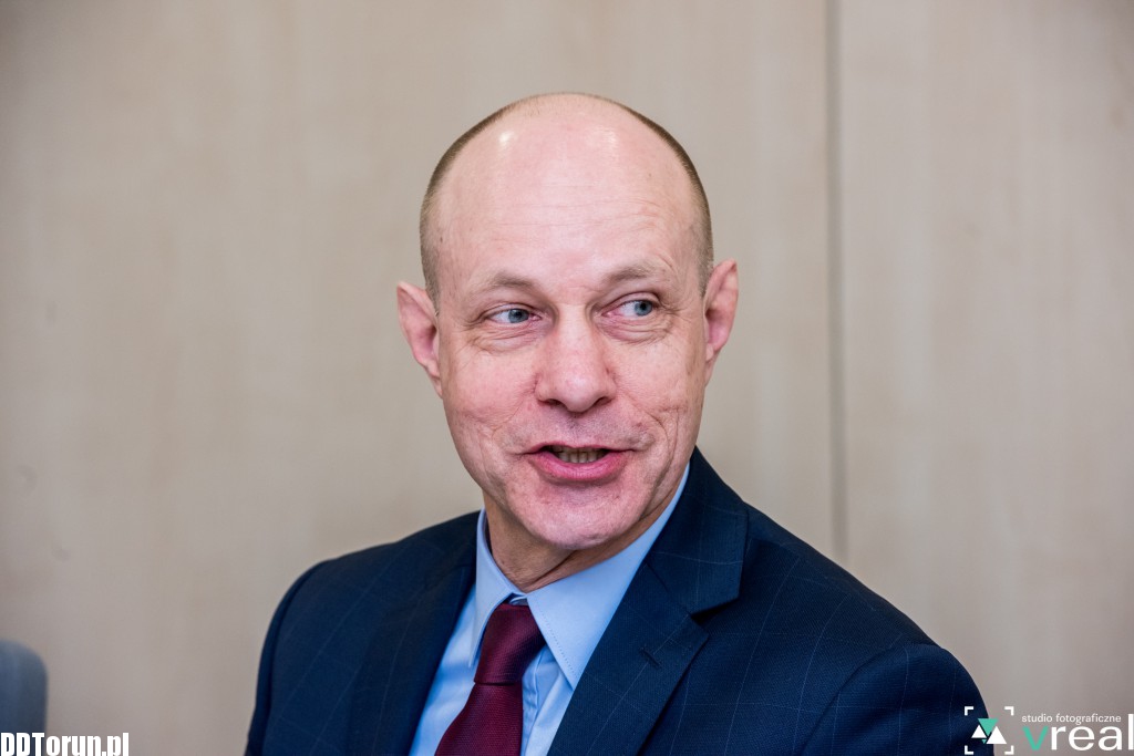 Marszałek przepytuje dziennikarzy