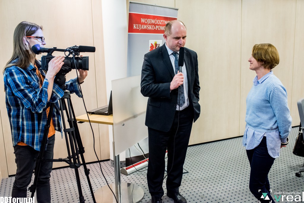 Marszałek przepytuje dziennikarzy