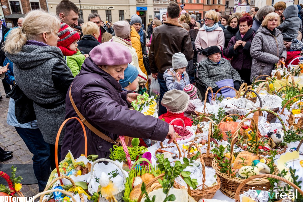 Święcenie pokarmów na Starówce