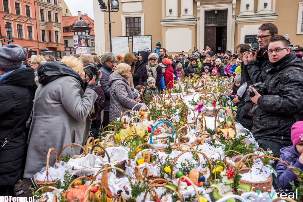 Święcenie pokarmów na Starówce