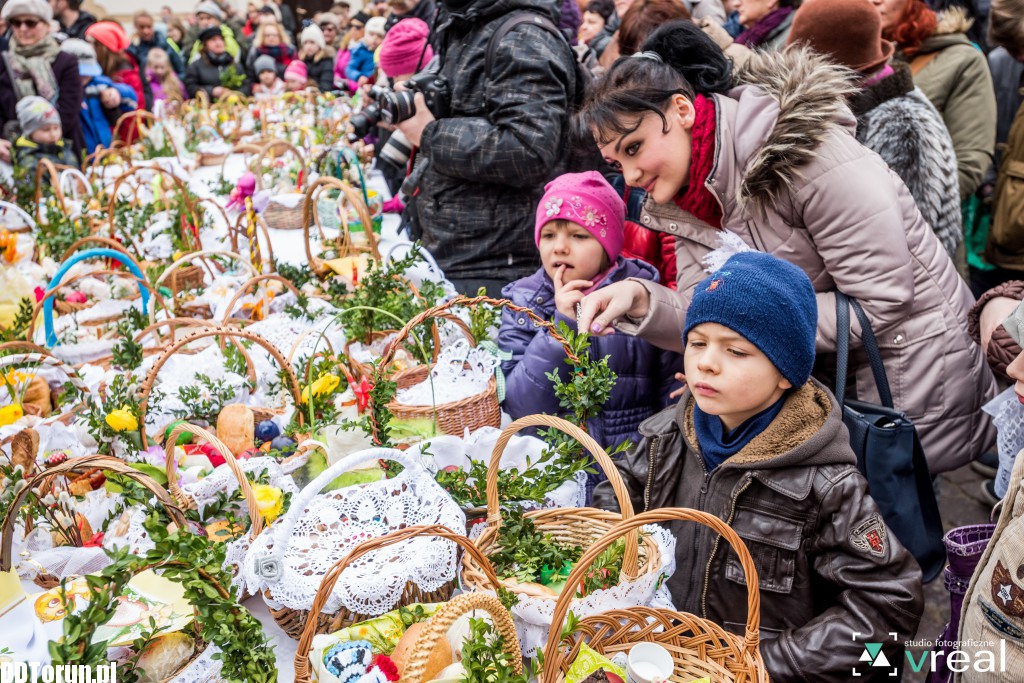 Święcenie pokarmów na Starówce