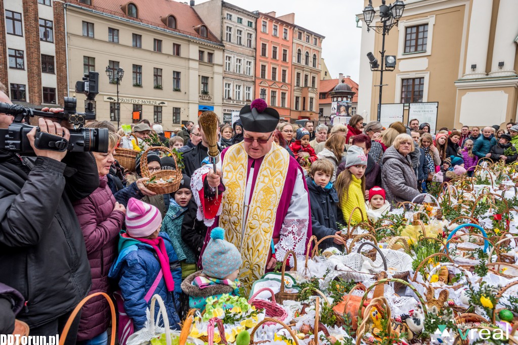 Święcenie pokarmów na Starówce