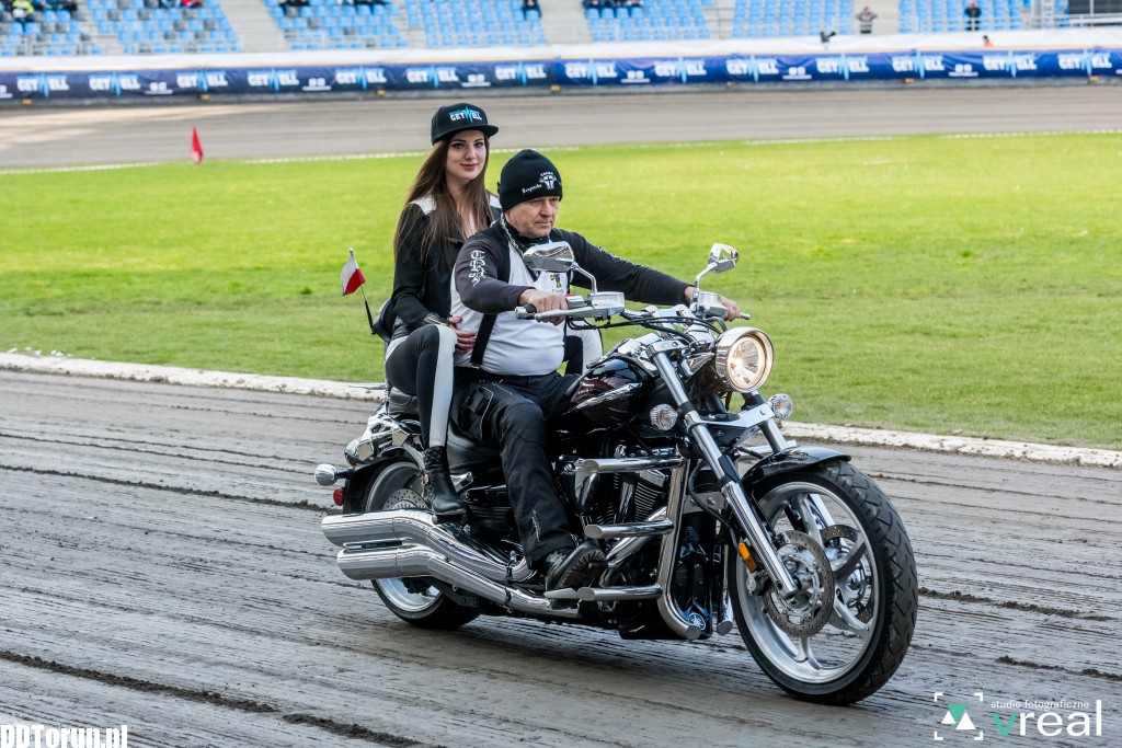 Kapitalne widowisko na Motoarenie