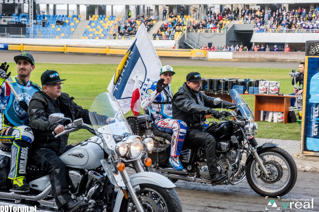 Kapitalne widowisko na Motoarenie