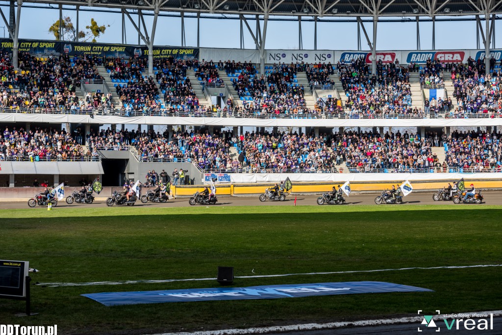 Kapitalne widowisko na Motoarenie