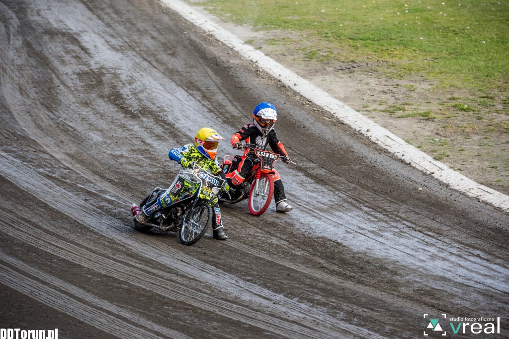 Kapitalne widowisko na Motoarenie