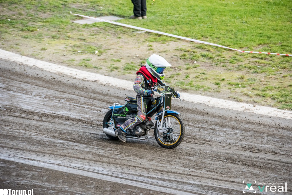 Kapitalne widowisko na Motoarenie