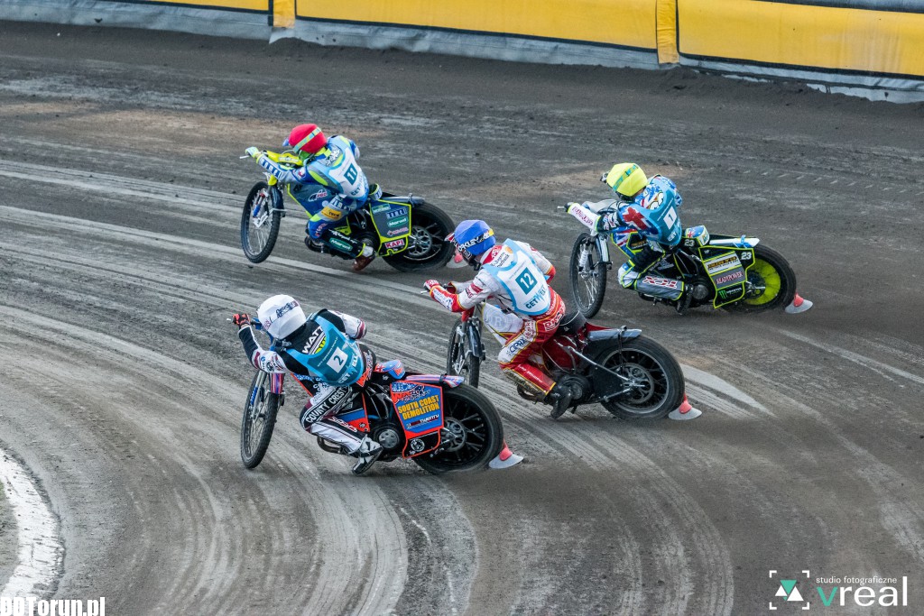 Kapitalne widowisko na Motoarenie