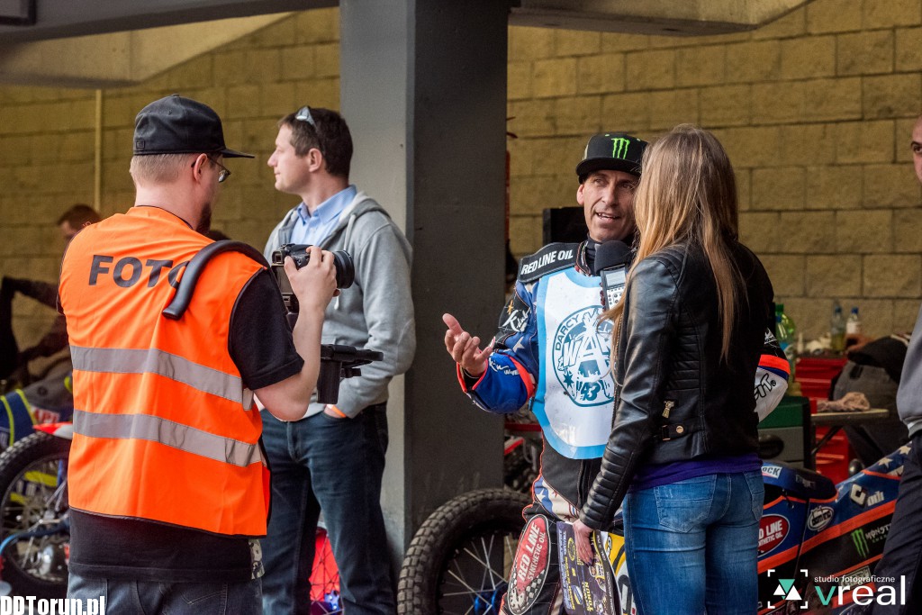 Kapitalne widowisko na Motoarenie