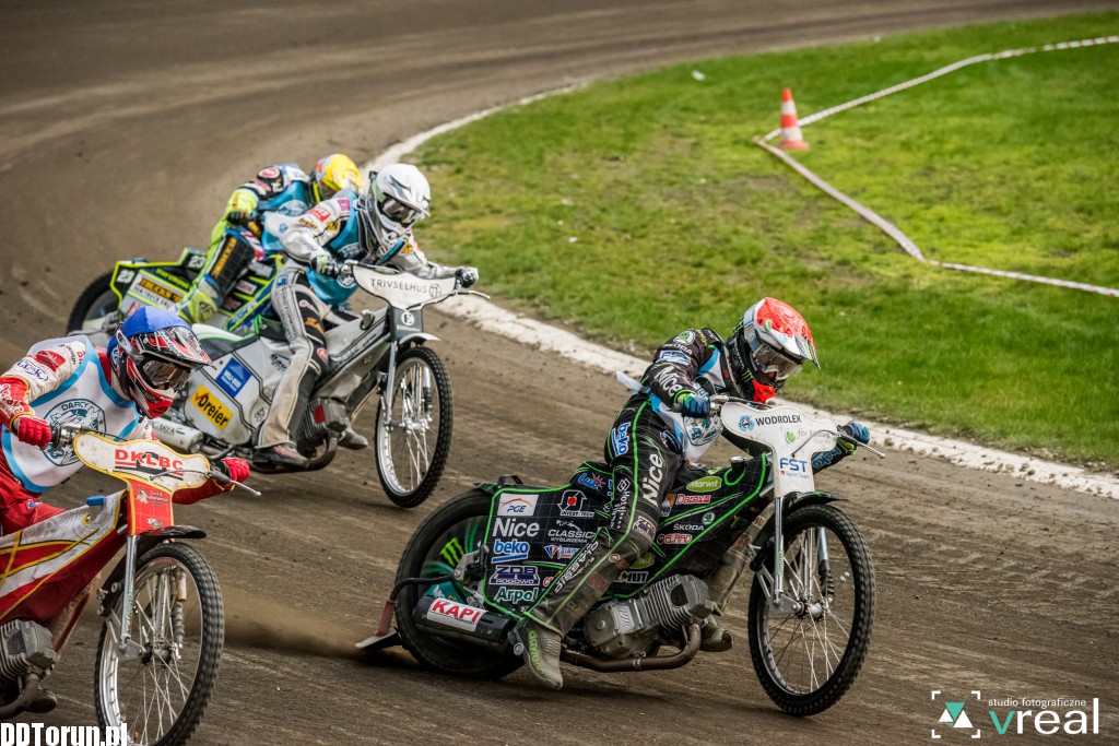 Kapitalne widowisko na Motoarenie