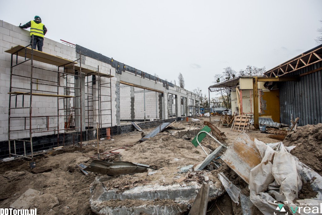 Trwa budowa przystani wioślarskiej