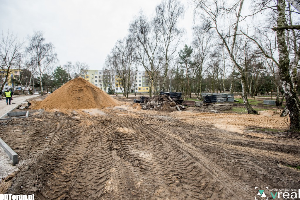 Park na Skarpie nabiera rumieńców