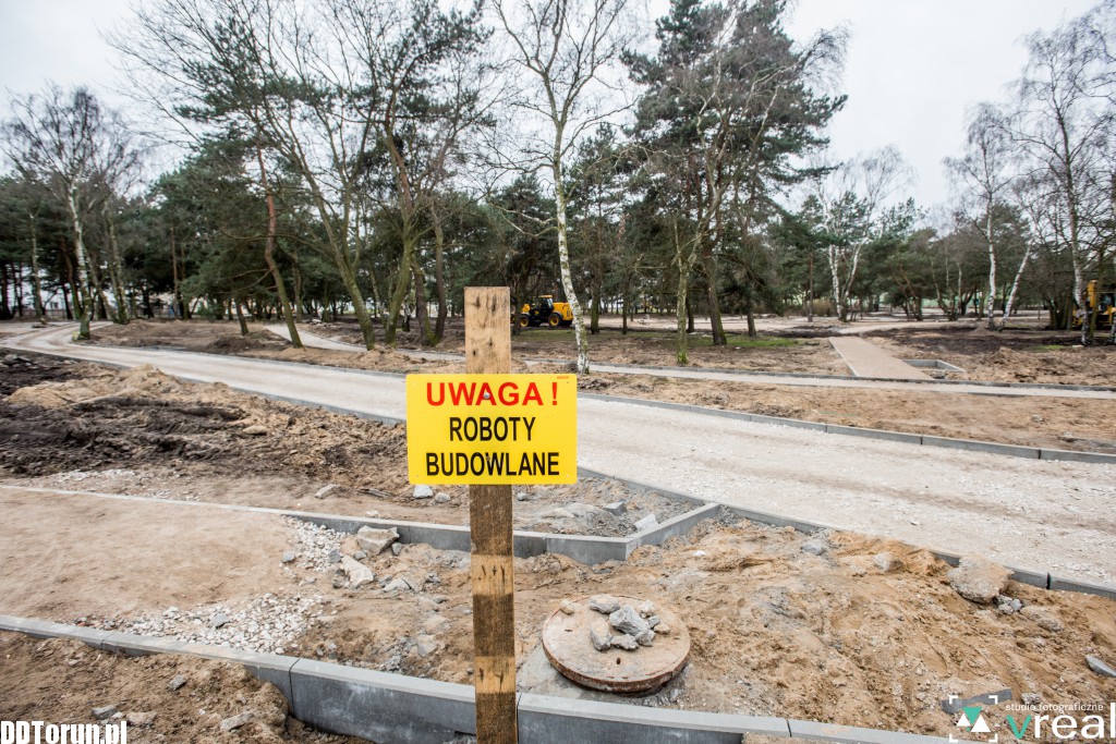 Park na Skarpie nabiera rumieńców