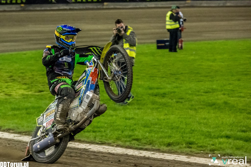 Monster Energy Team wygrywa na Motoarenie