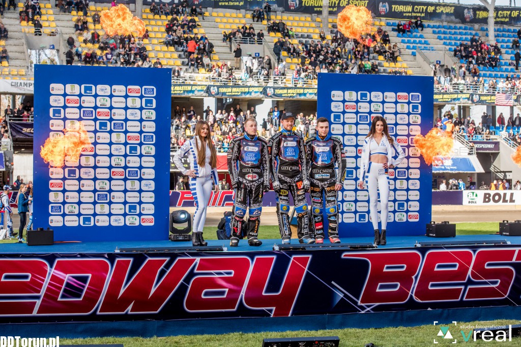 Monster Energy Team wygrywa na Motoarenie