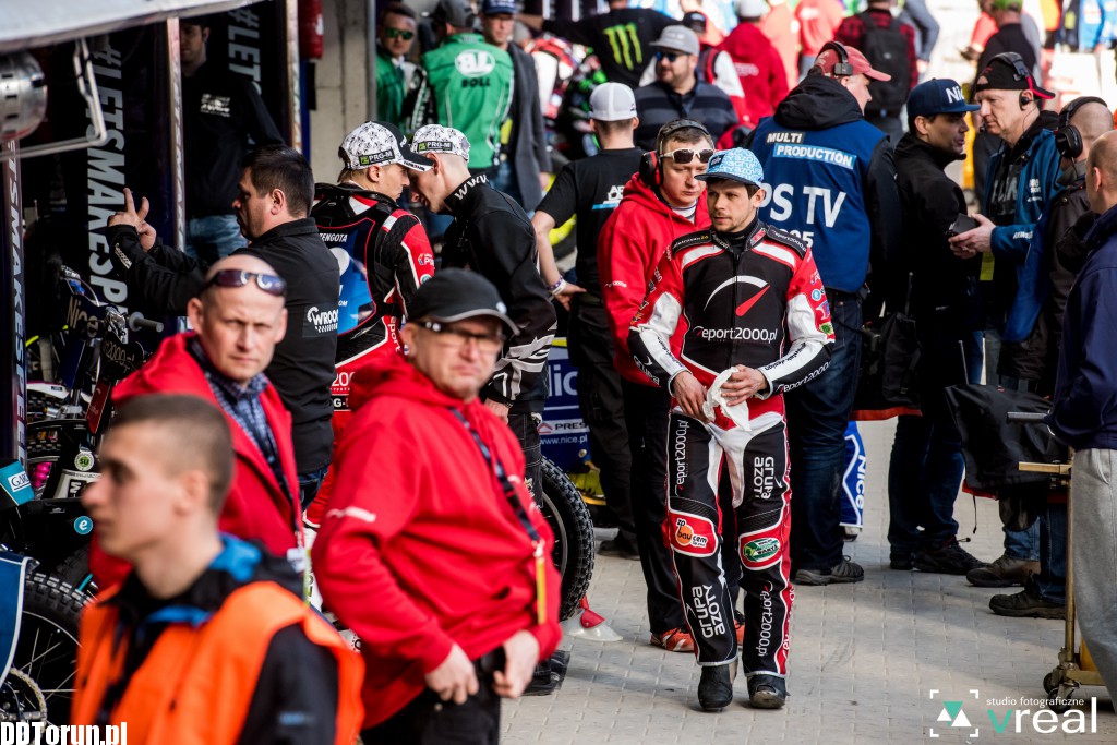 Monster Energy Team wygrywa na Motoarenie