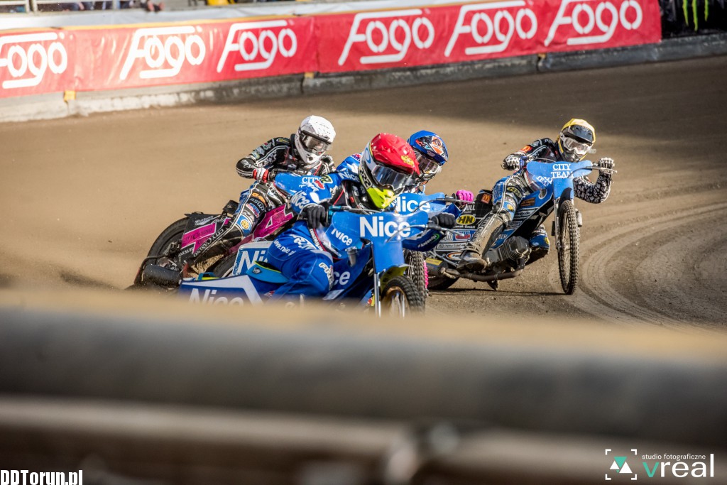 Monster Energy Team wygrywa na Motoarenie