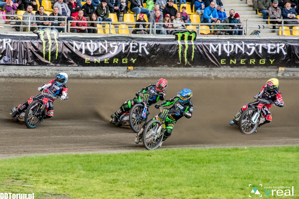 Monster Energy Team wygrywa na Motoarenie