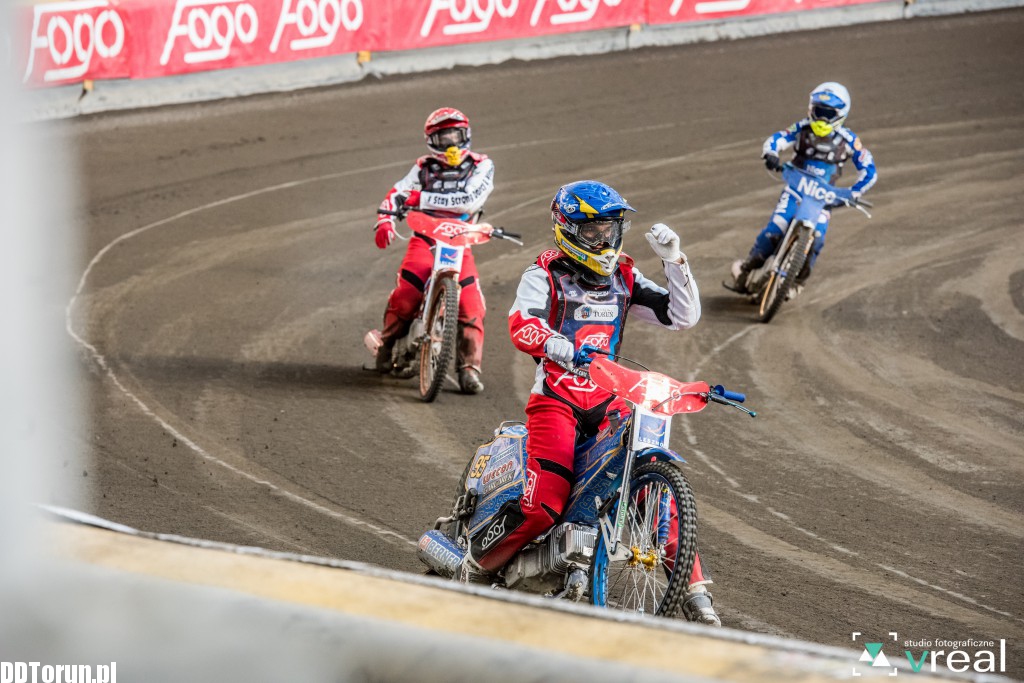 Monster Energy Team wygrywa na Motoarenie
