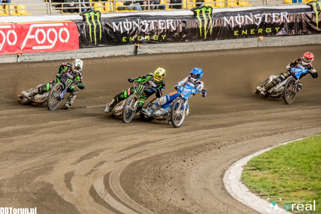 Monster Energy Team wygrywa na Motoarenie