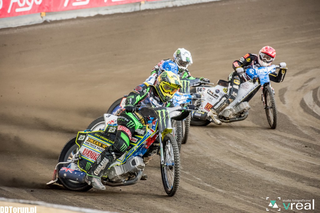 Monster Energy Team wygrywa na Motoarenie