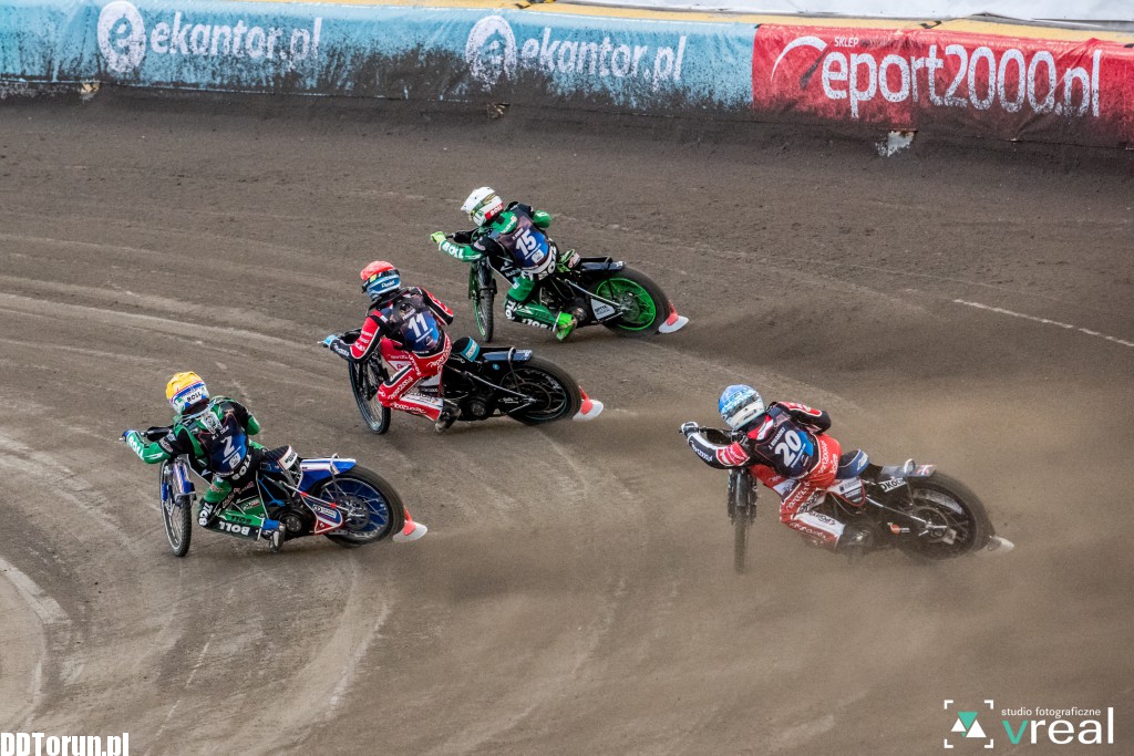 Monster Energy Team wygrywa na Motoarenie